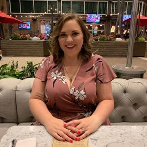 Meet your Posher, Sarra